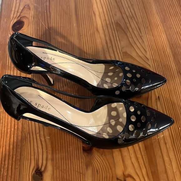 Kate Spade Perforated Patent Leather Sling Back Point Toe Kitten Heels Italy 7.5 - Picture 2 of 11